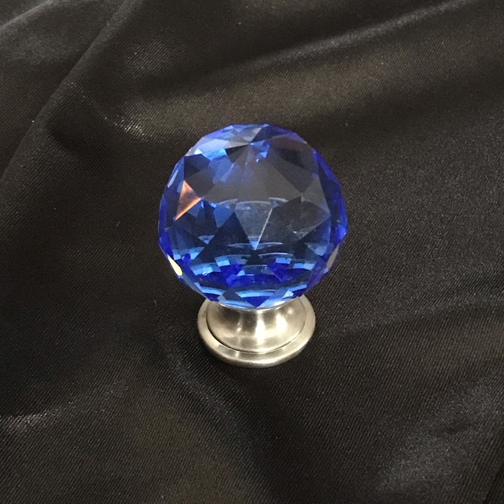 1 3/8β TOP KNOBS TK124BSN Blue Crystal Knob w/ Brushed Satin Nickel Base